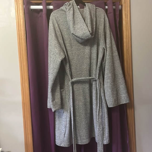 Salt and pepper roots bath robe - Picture 6 of 6